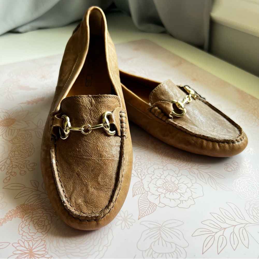 NWOT Boemos Brown Leather Loafers Size 8